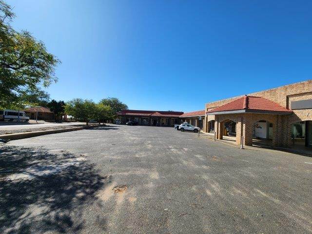 200  m² Commercial space in Hoedspruit photo number 4