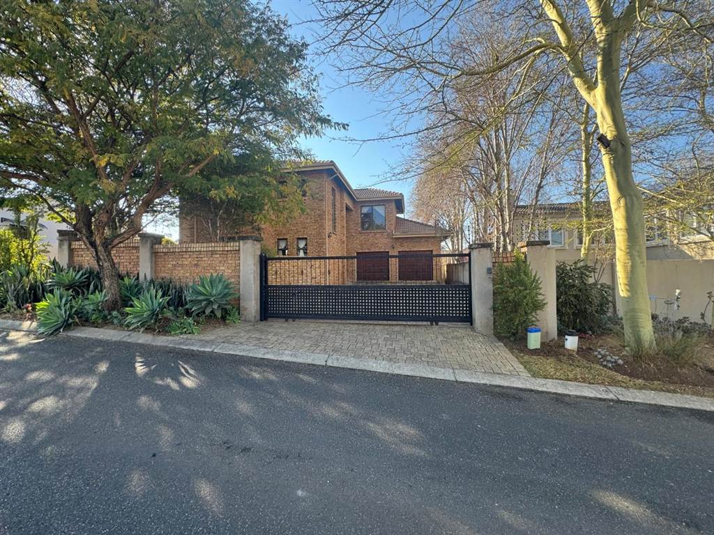 5 Bedroom House