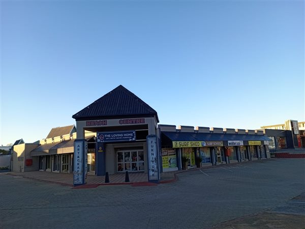 984  m² Commercial space