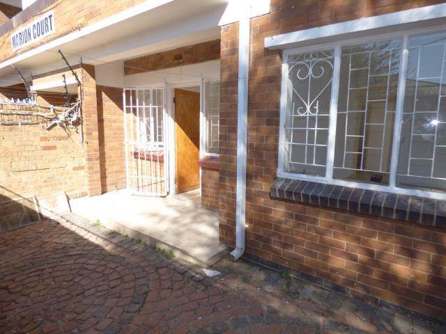 2 Bed Apartment in Rosettenville photo number 11