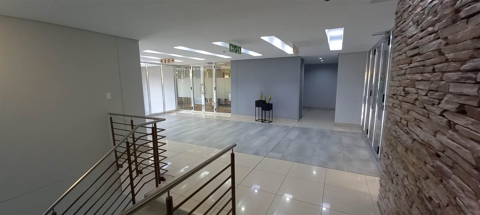 365  m² Commercial space in Greenstone Hill photo number 4