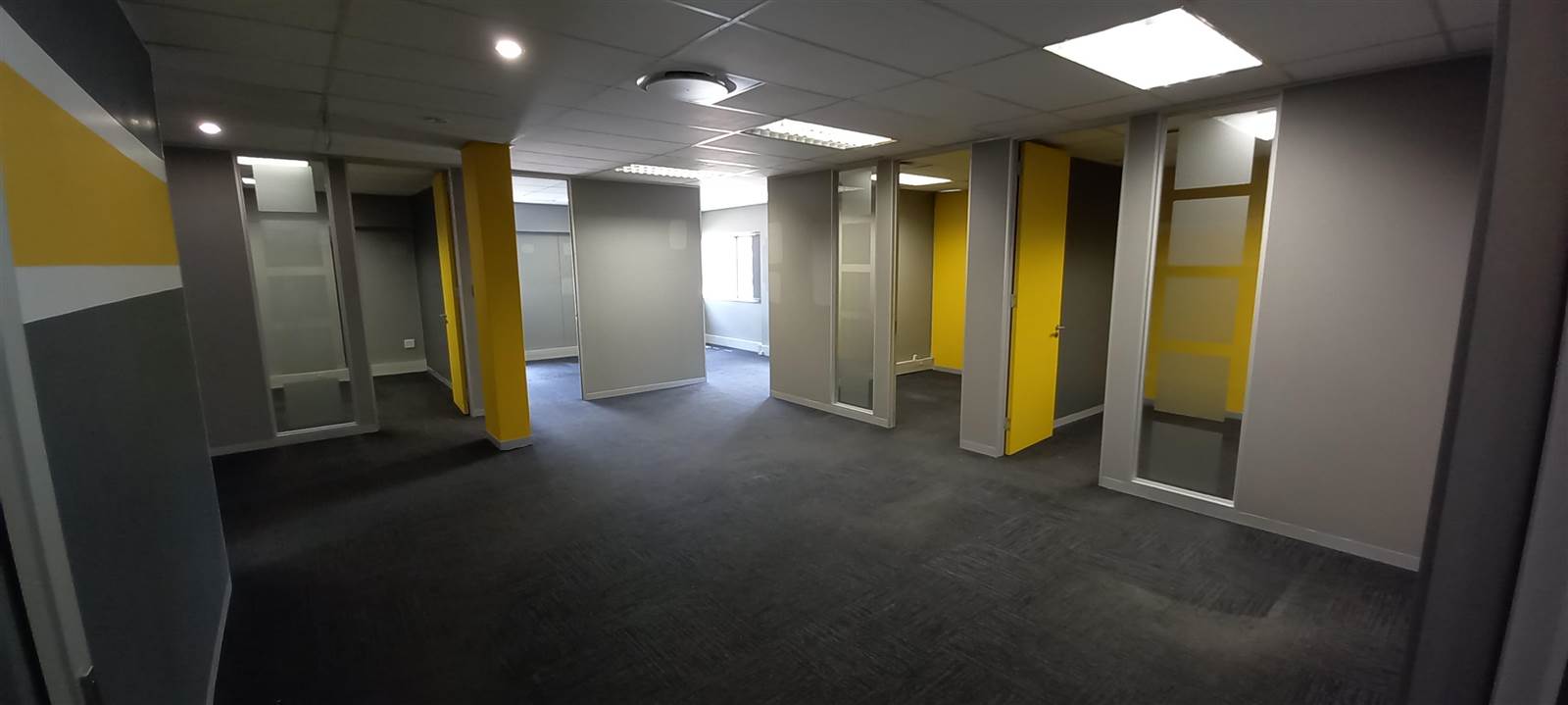 365  m² Commercial space in Greenstone Hill photo number 6