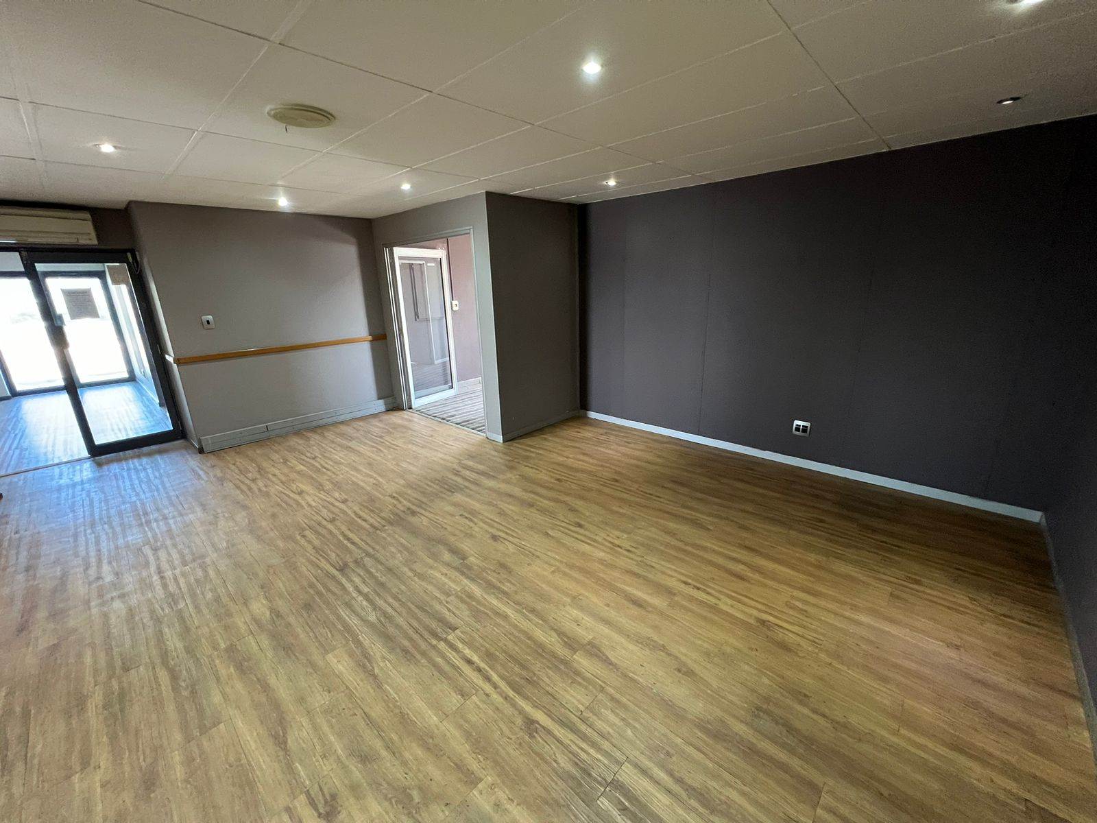 410  m² Commercial space in Tyger Valley photo number 4