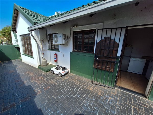 2 Bed Townhouse in Monument
