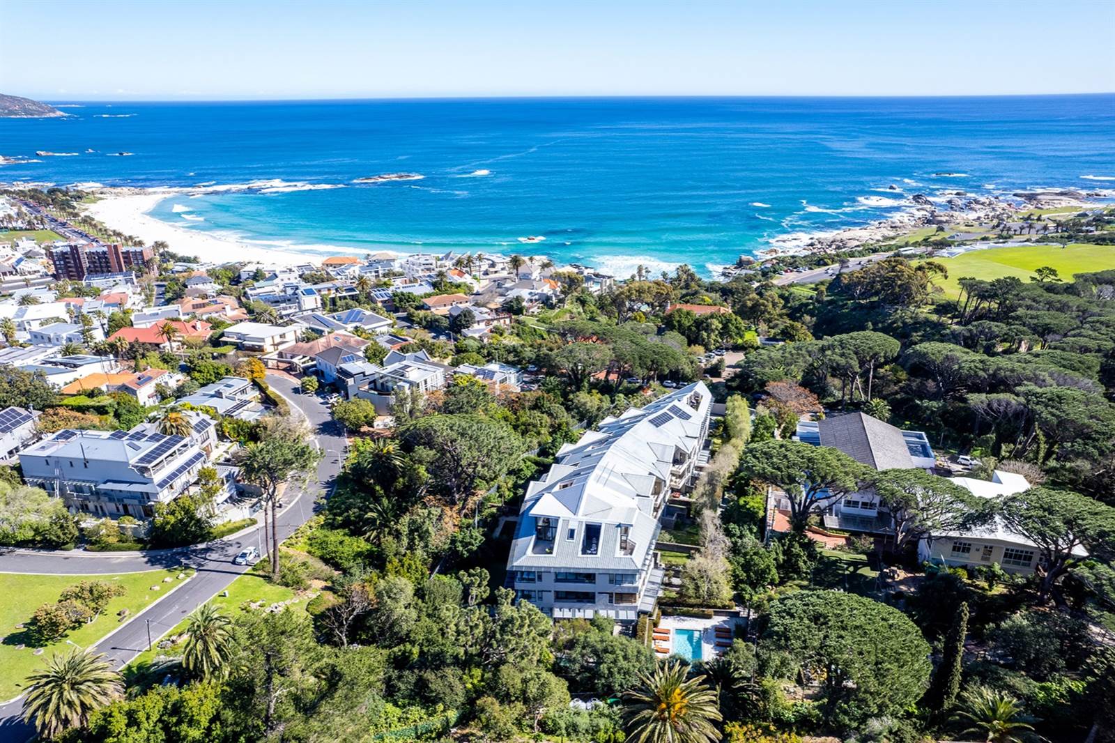 2 Bed Apartment in Camps Bay photo number 29