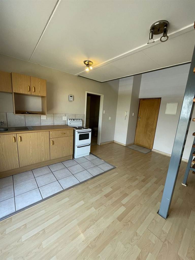 1 Bed Apartment in Kanoniers Park photo number 5