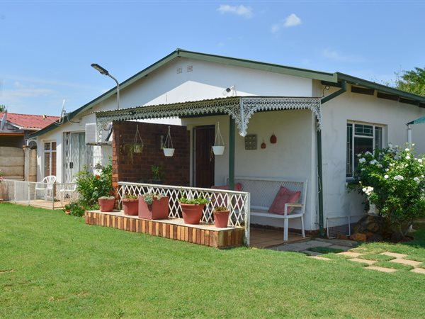 4 Bed House in Randlespark