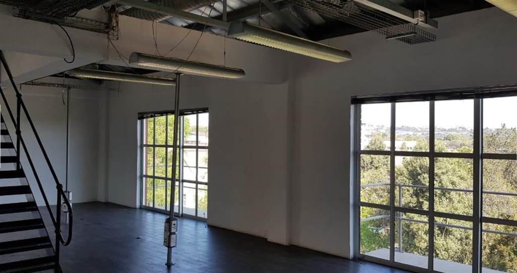 200  m² Office Space in Parktown North photo number 6