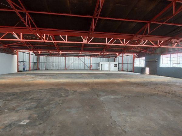 1 500  m² Industrial space