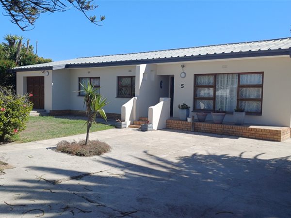 5 Bedroom House