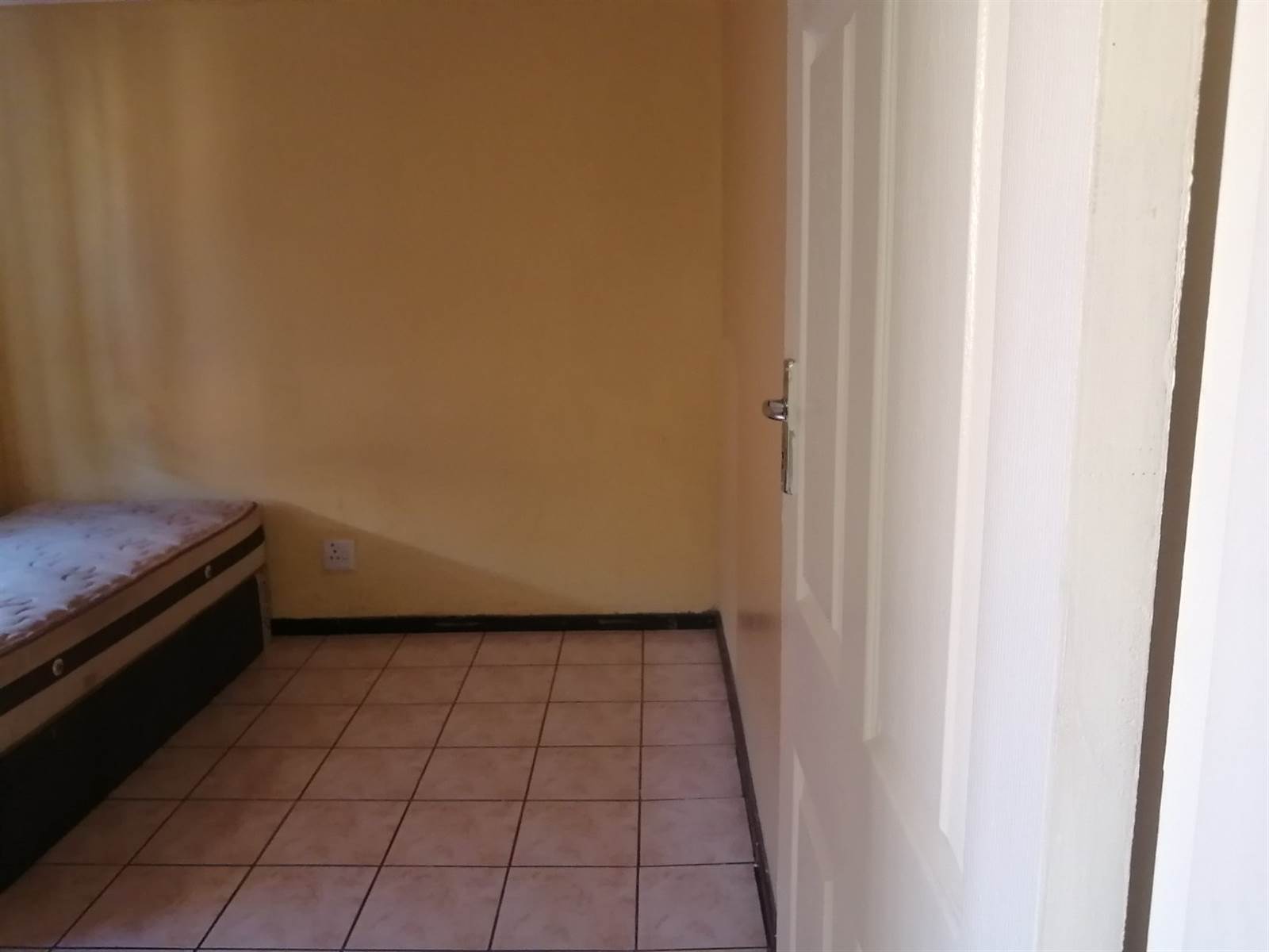 3 Bed House in East London Central photo number 13