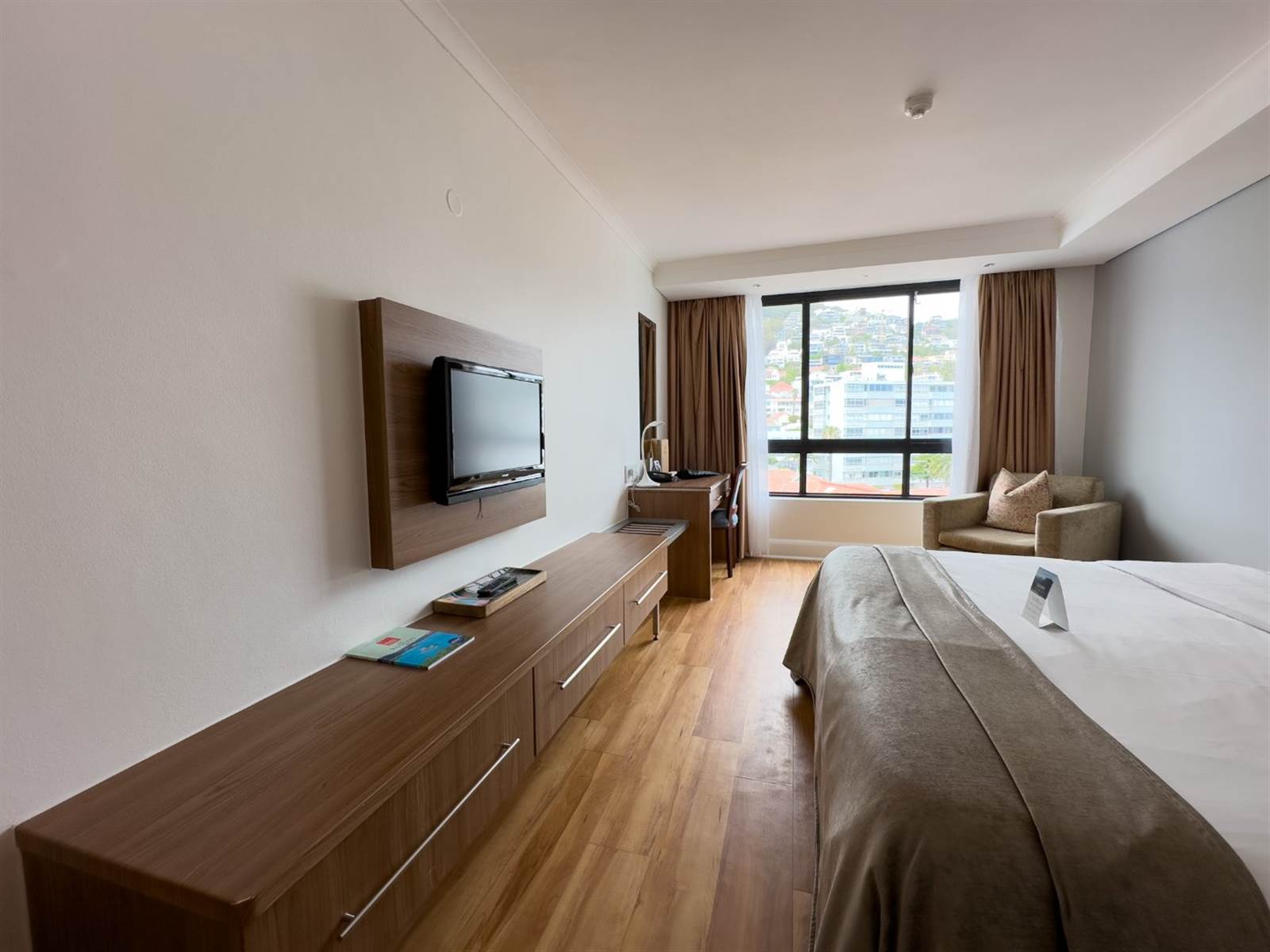Studio Apartment in Bantry Bay photo number 6