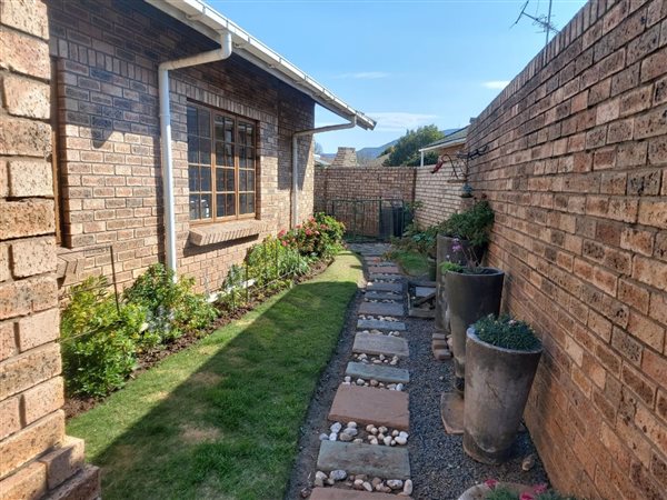 2 Bed Townhouse in Bergsig