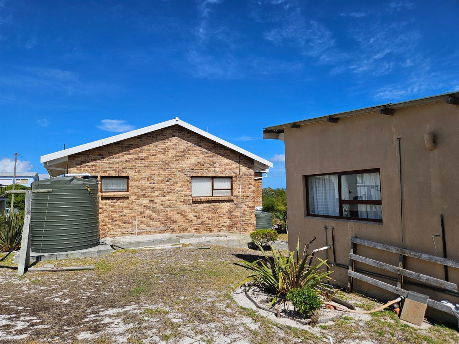 4 Bed House in Pearly Beach photo number 24