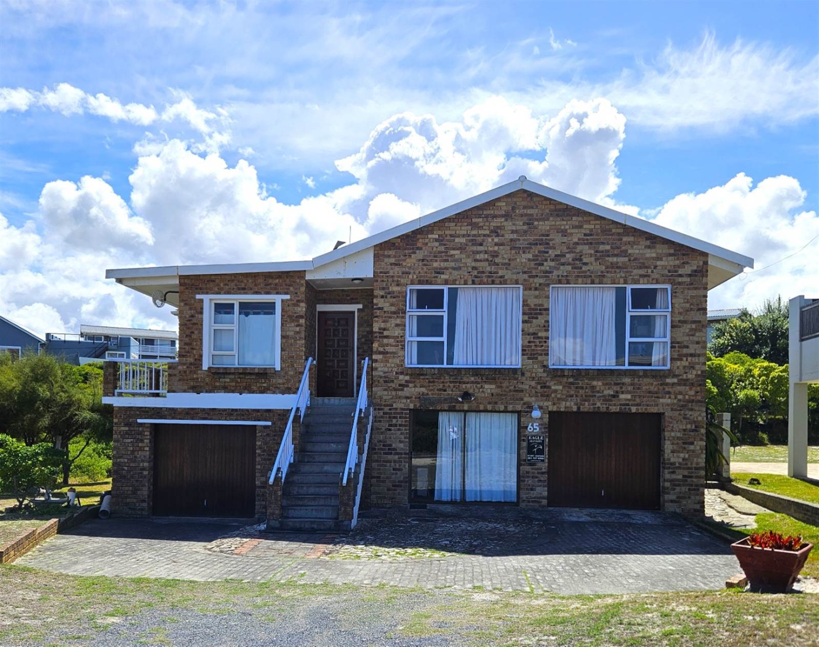 4 Bed House in Pearly Beach photo number 3