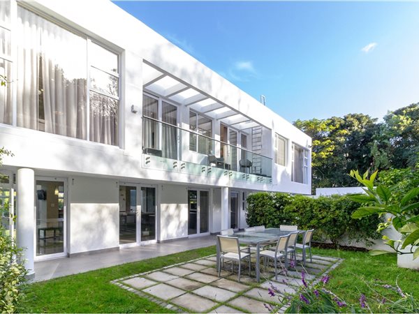 6 Bedroom House 6 Bedroom House