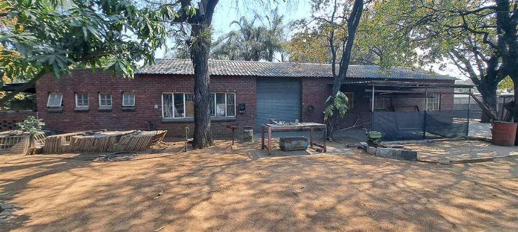 3 Bed House in Phalaborwa photo number 20