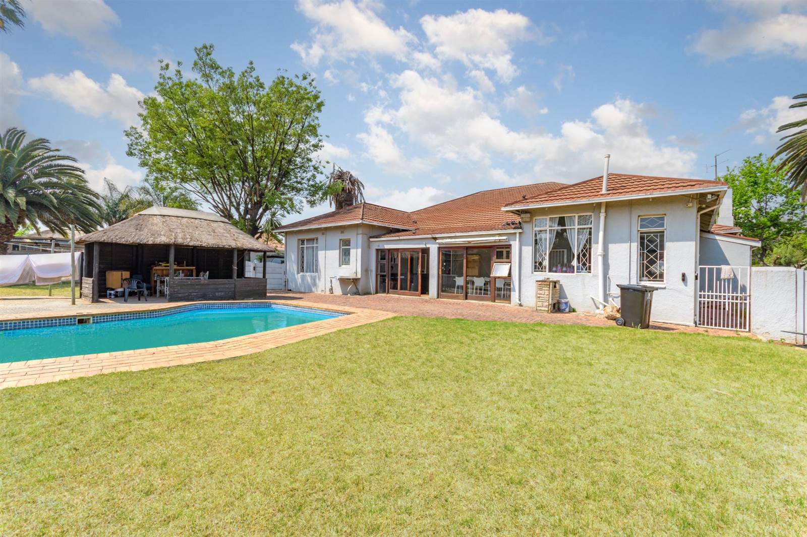 7 Bed House in Germiston Central photo number 29