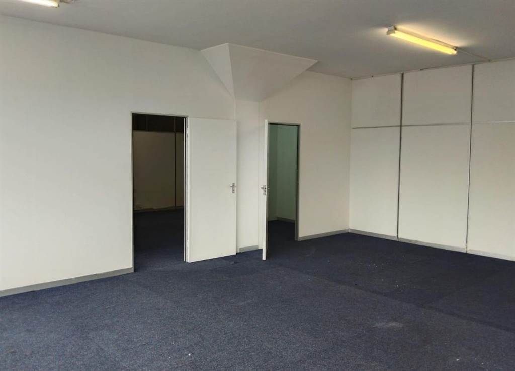 149  m² Office Space in Greyville photo number 8