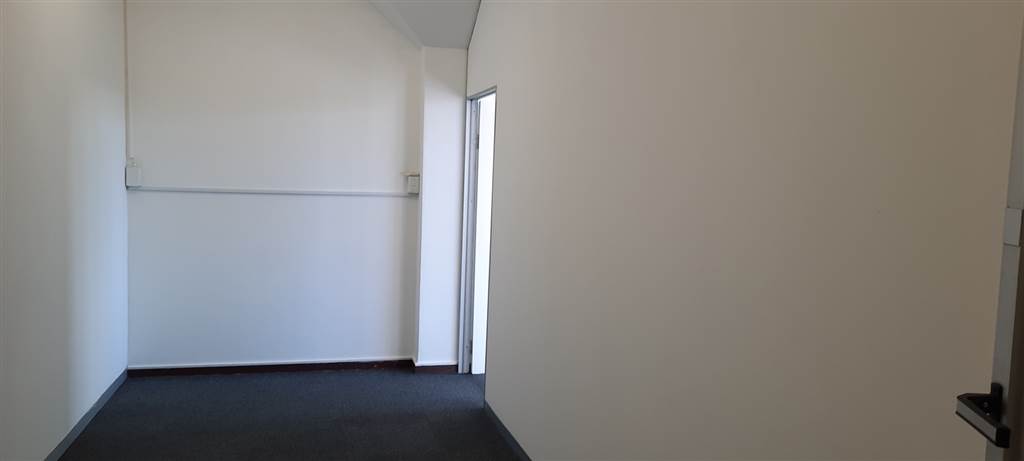 149  m² Office Space in Greyville photo number 10