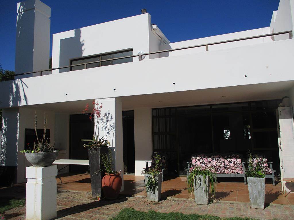4 Bed House in Graaff Reinet photo number 24