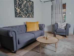 2 Bed Apartment in Newtown