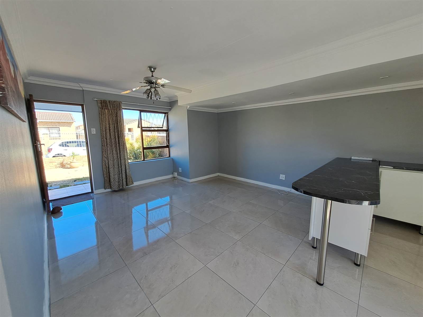 2 Bed House in Humewood photo number 3