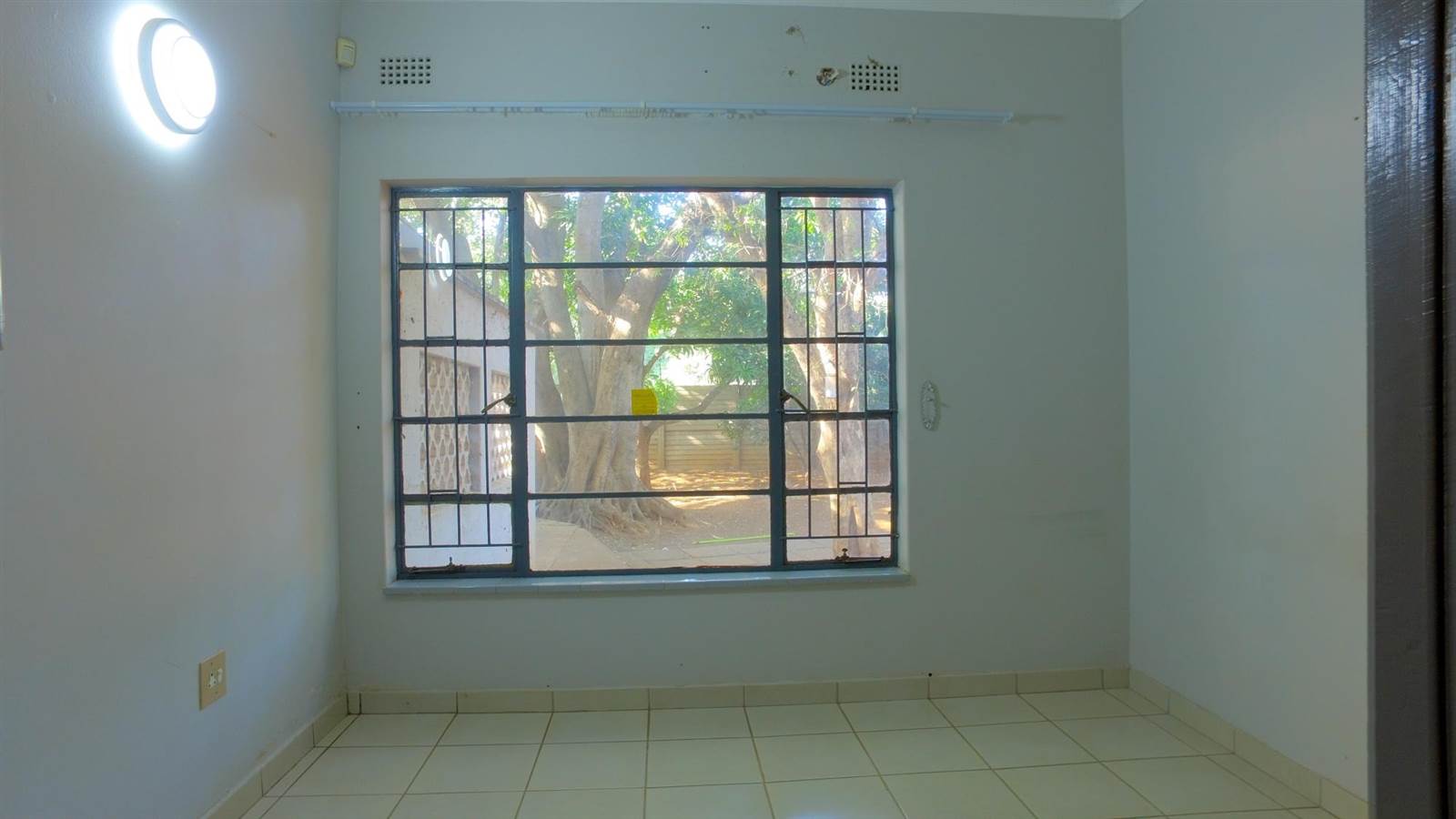 4 Bed House in Protea Park photo number 13