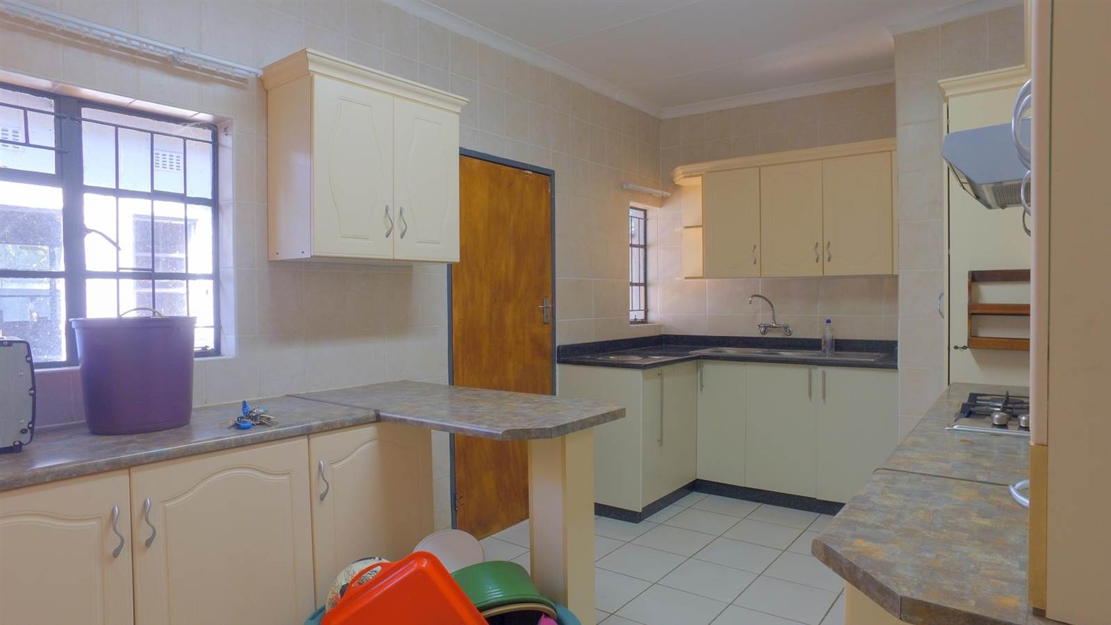 4 Bed House in Protea Park photo number 5