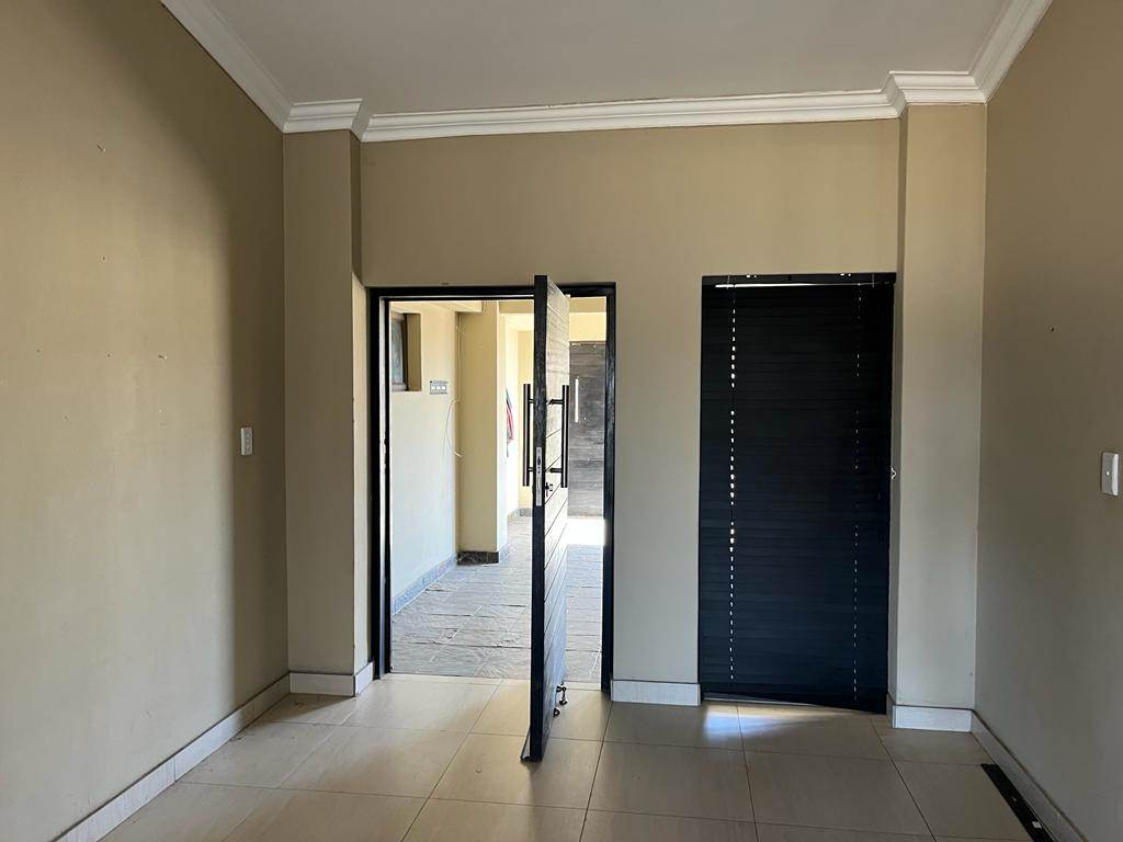 4 Bed House in Sasolburg photo number 21