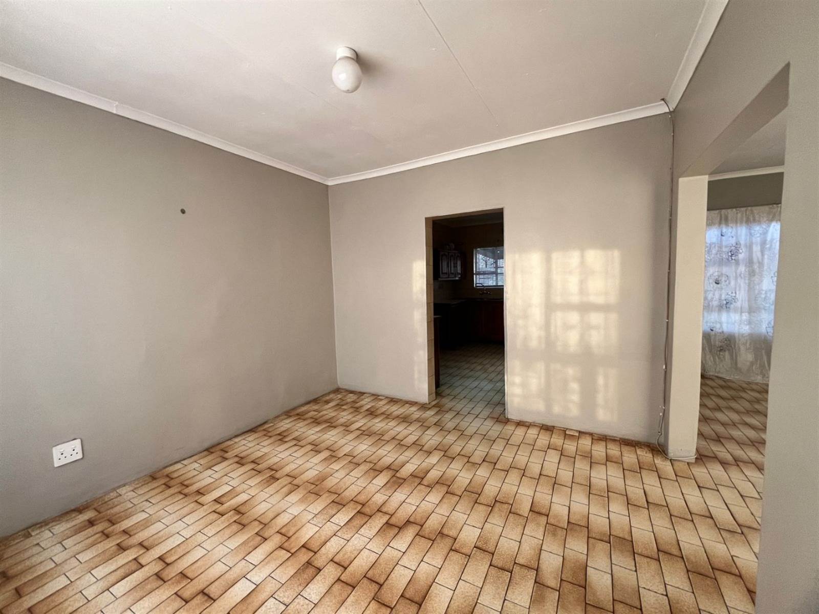 3 Bed House in Mamelodi photo number 7
