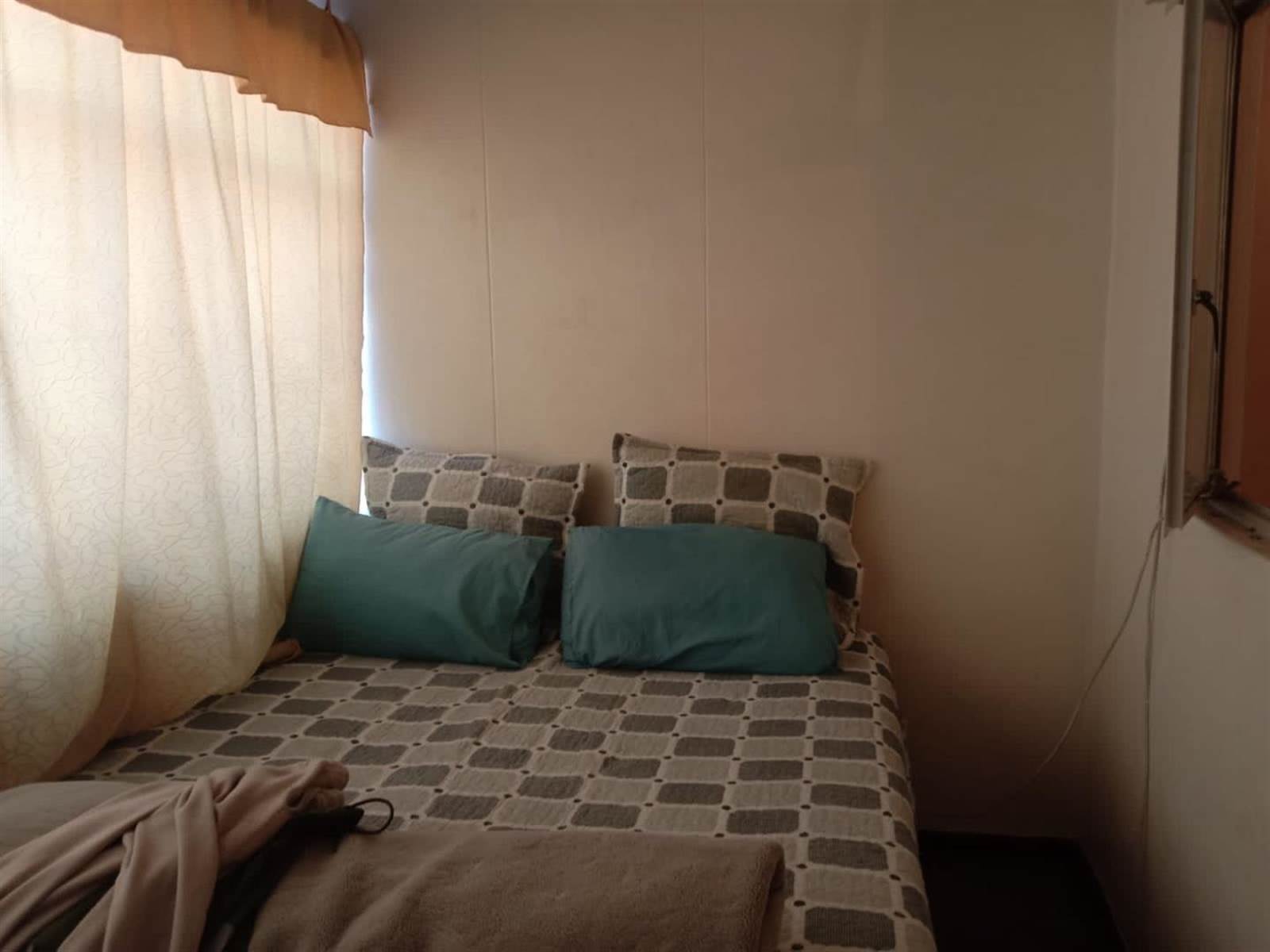 2 Bed Apartment in Pretoria West photo number 15