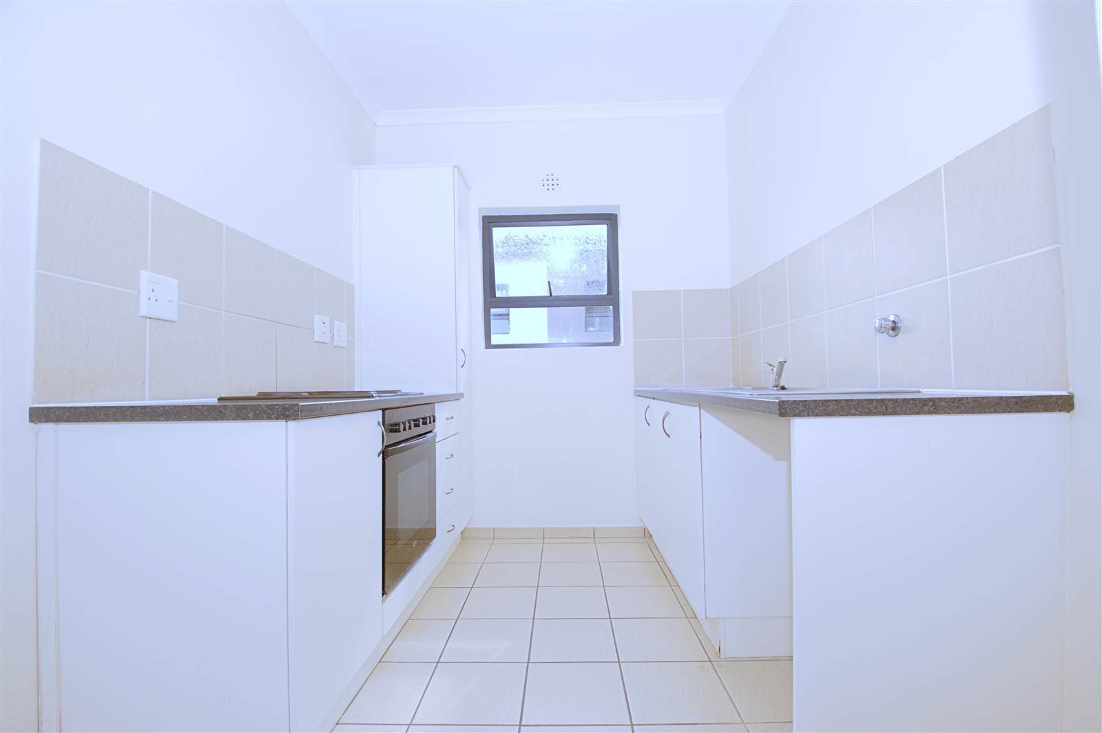2 Bed Apartment in Parklands East photo number 3