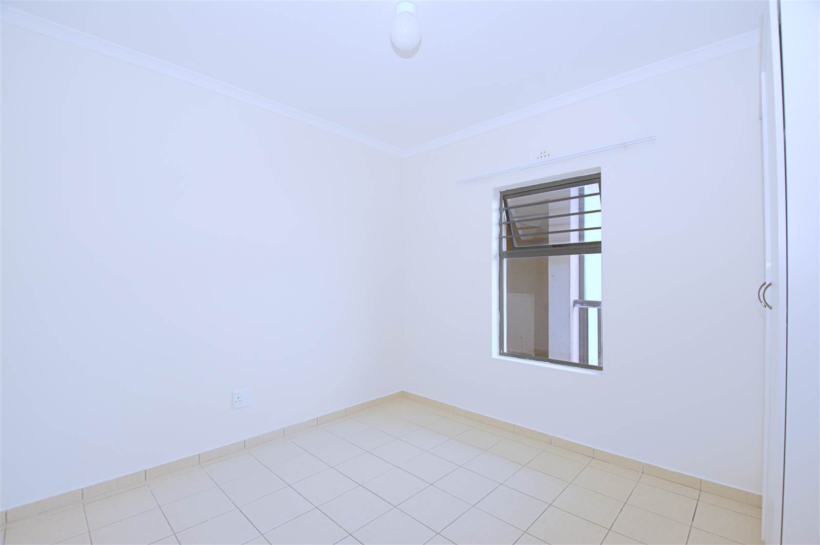 2 Bed Apartment in Parklands East photo number 10