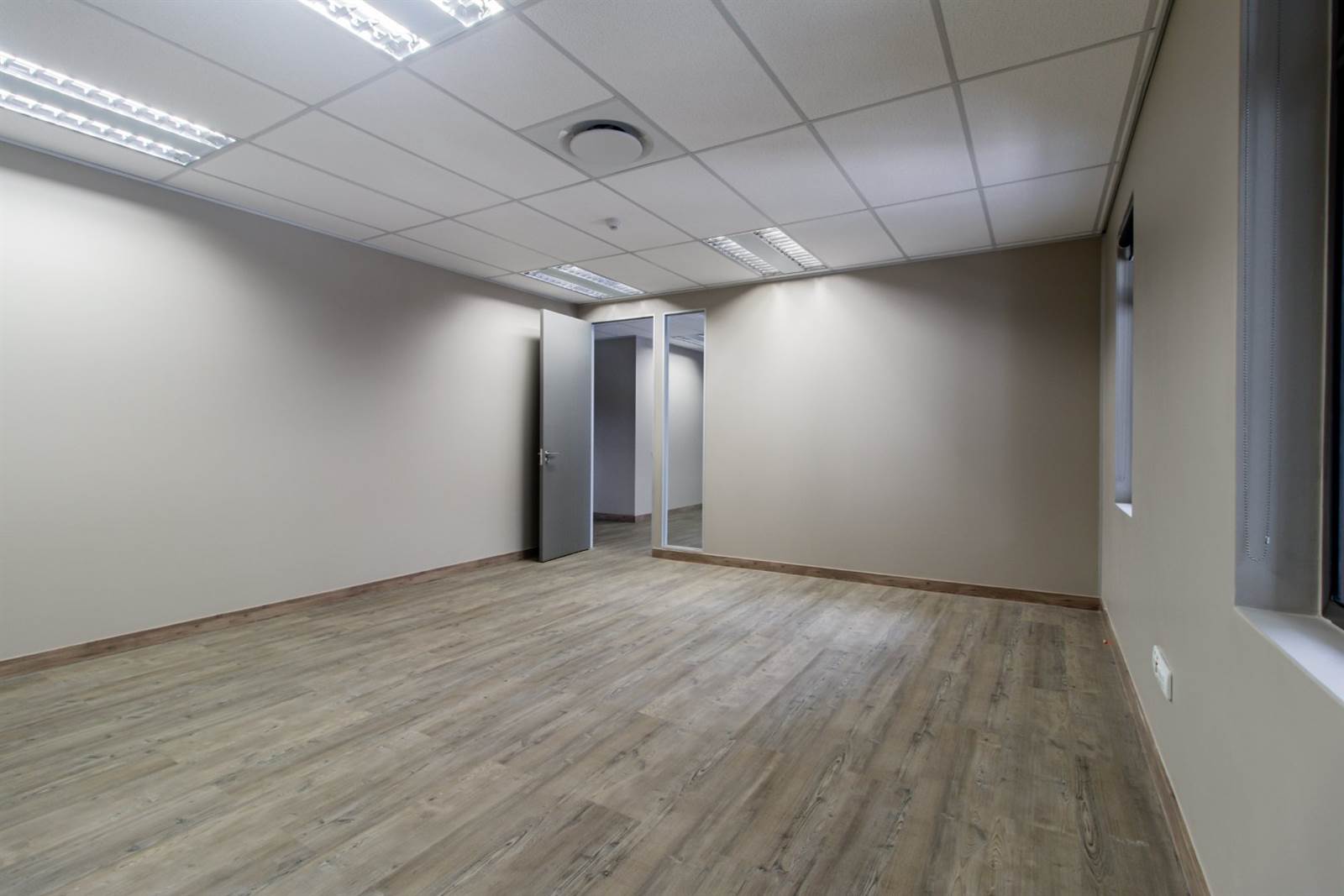 157  m² Office Space in Bedfordview photo number 7