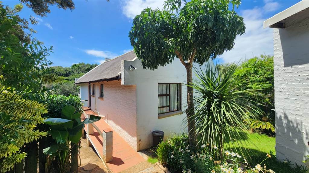 3 Bed House in Jeffreys Bay photo number 25