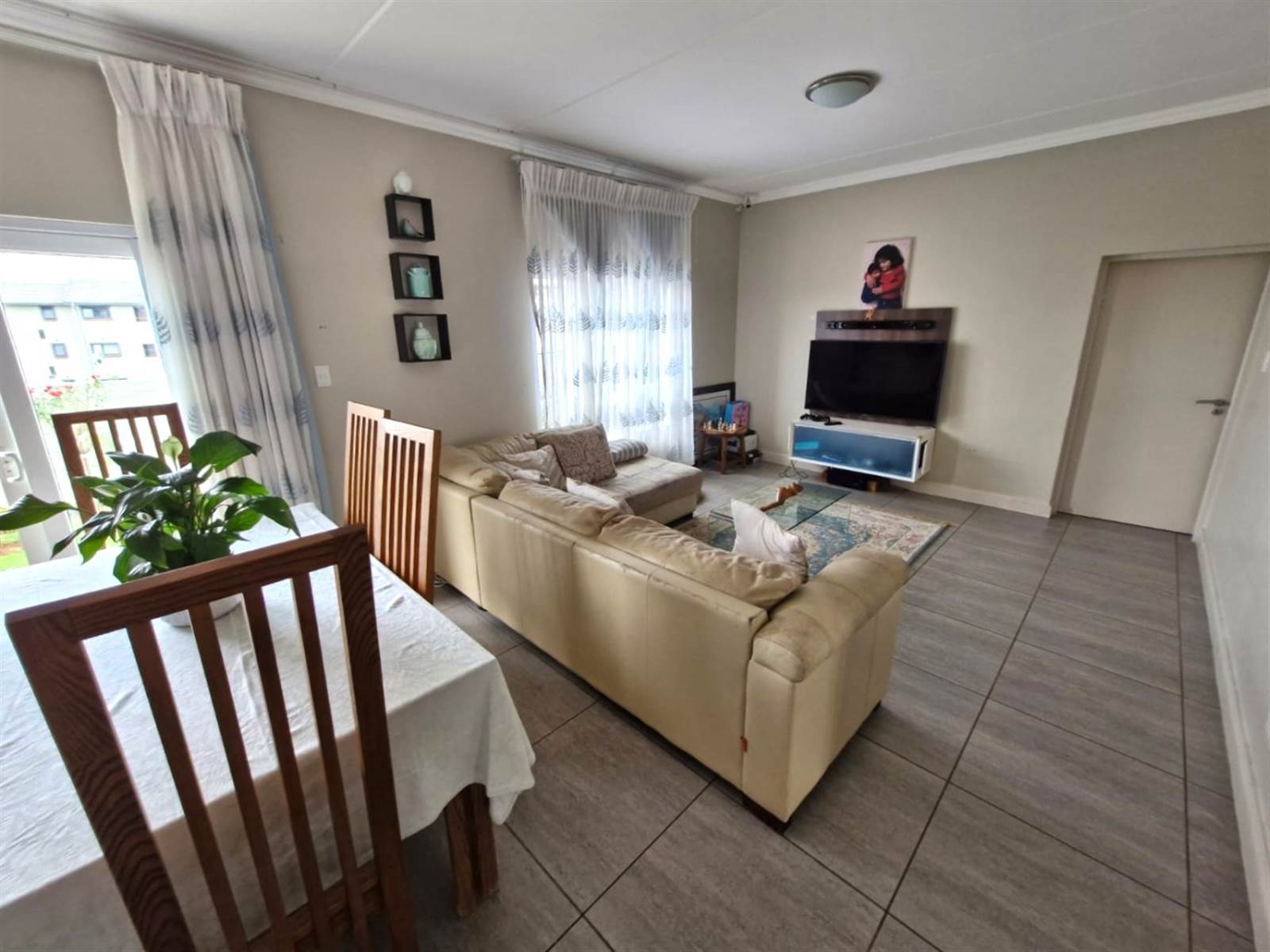 3 Bed Townhouse in Kyalami Hills photo number 11