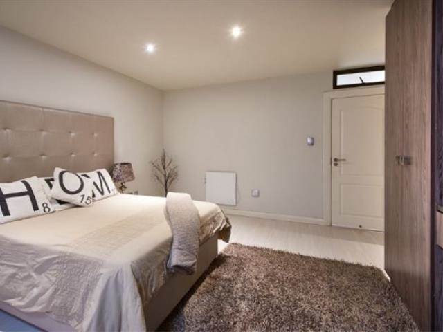 2 Bed Townhouse in Sandown photo number 10
