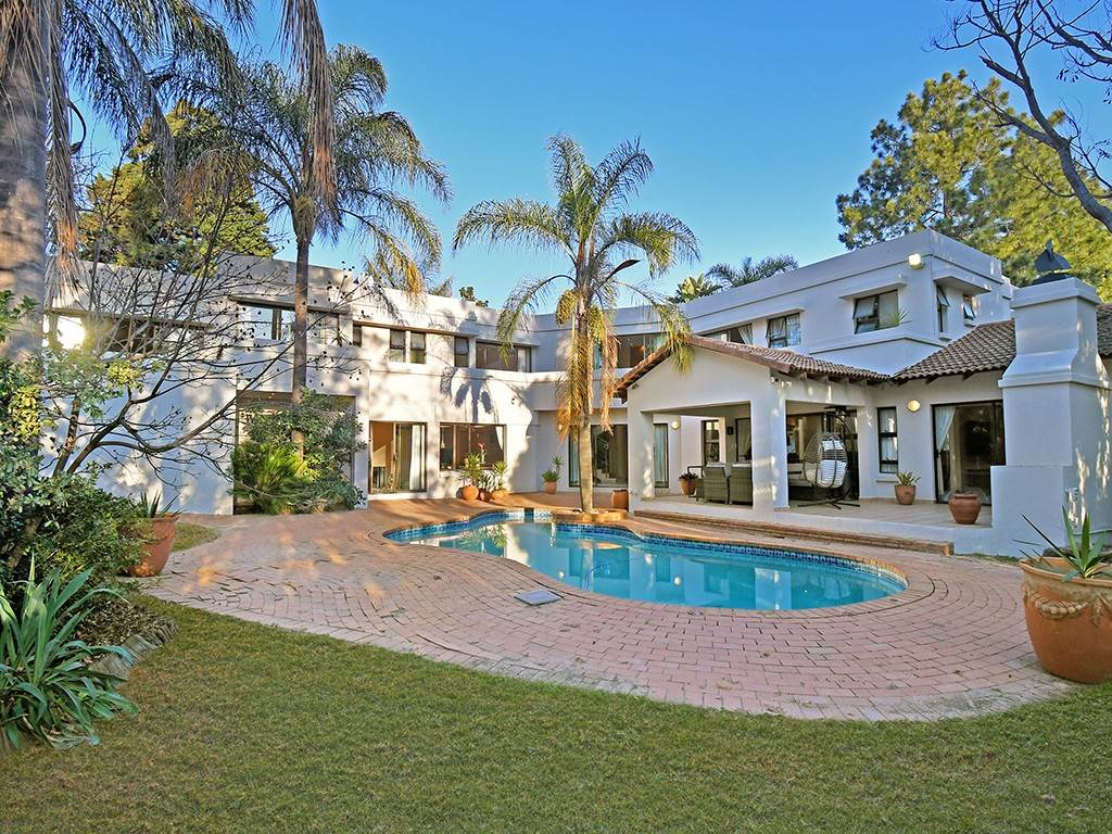 6 Bedroom House 6 Bedroom House