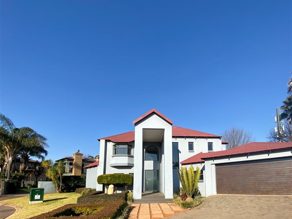 5 Bedroom House 5 Bedroom House