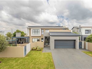 House in Midstream Meadows