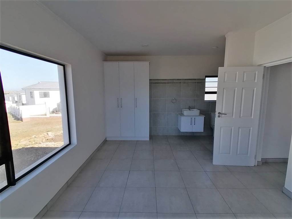3 Bed House in Jeffreys Bay photo number 22