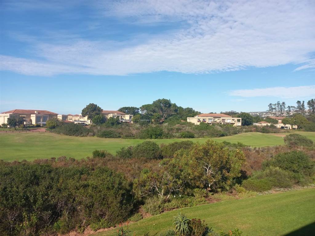 2 Bed Apartment in Goose Valley Golf Estate photo number 1