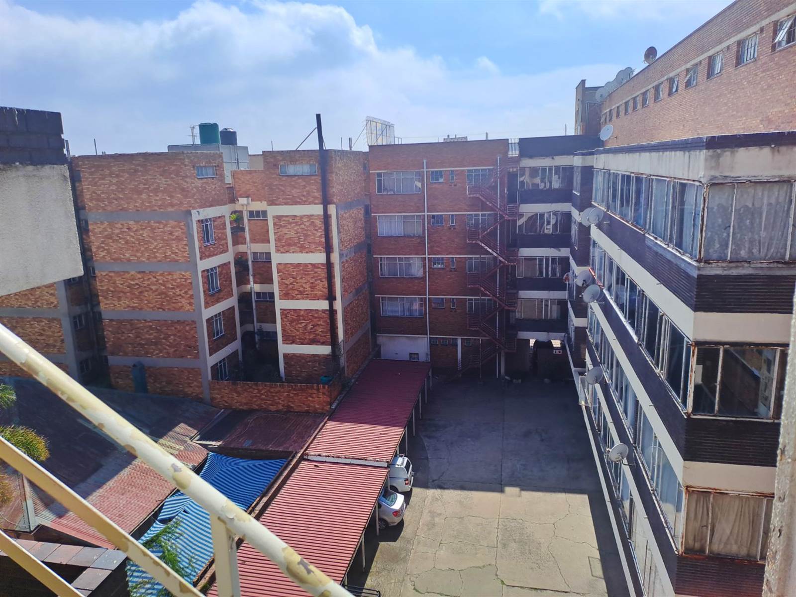 2 Bed Apartment in Yeoville photo number 20