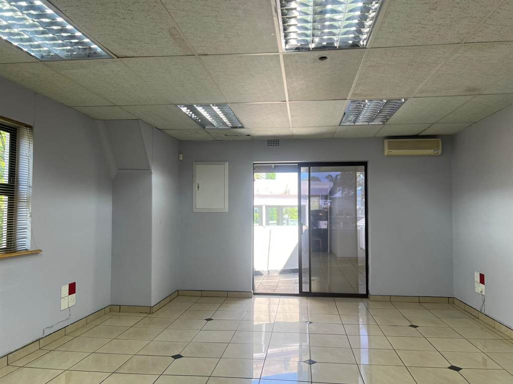 200  m² Commercial space in Parkwood photo number 6