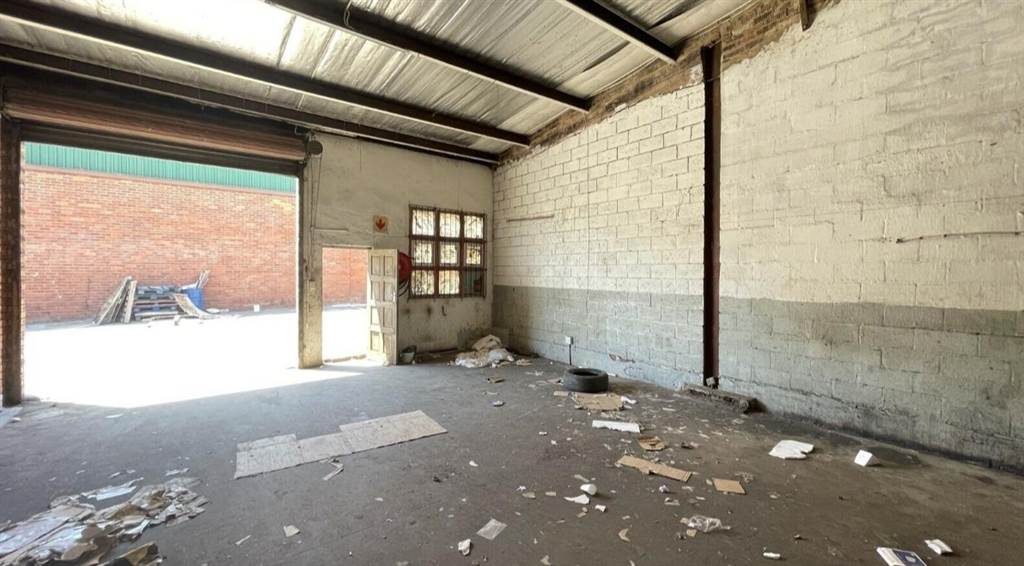 180  m² Industrial space in Springfield photo number 16