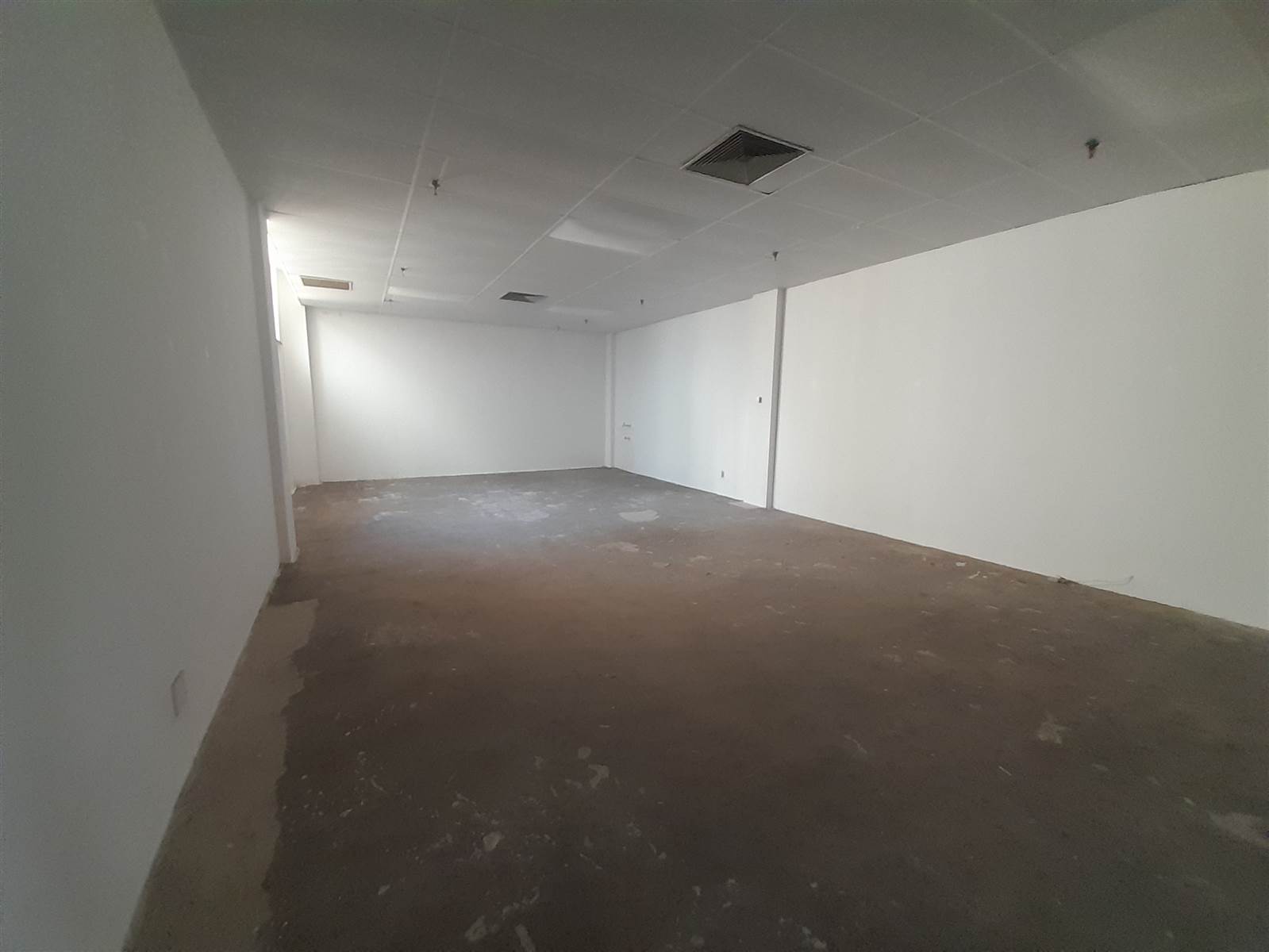 77  m² Commercial space in Durban CBD photo number 3