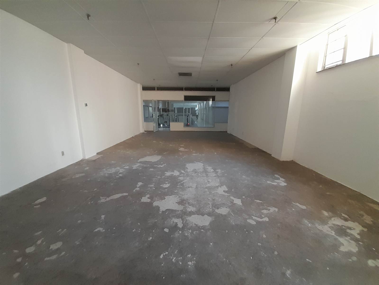 77  m² Commercial space in Durban CBD photo number 9