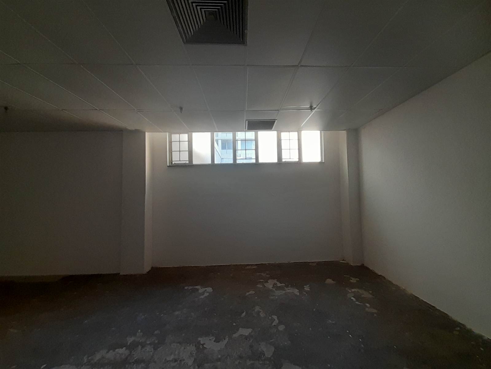 77  m² Commercial space in Durban CBD photo number 13