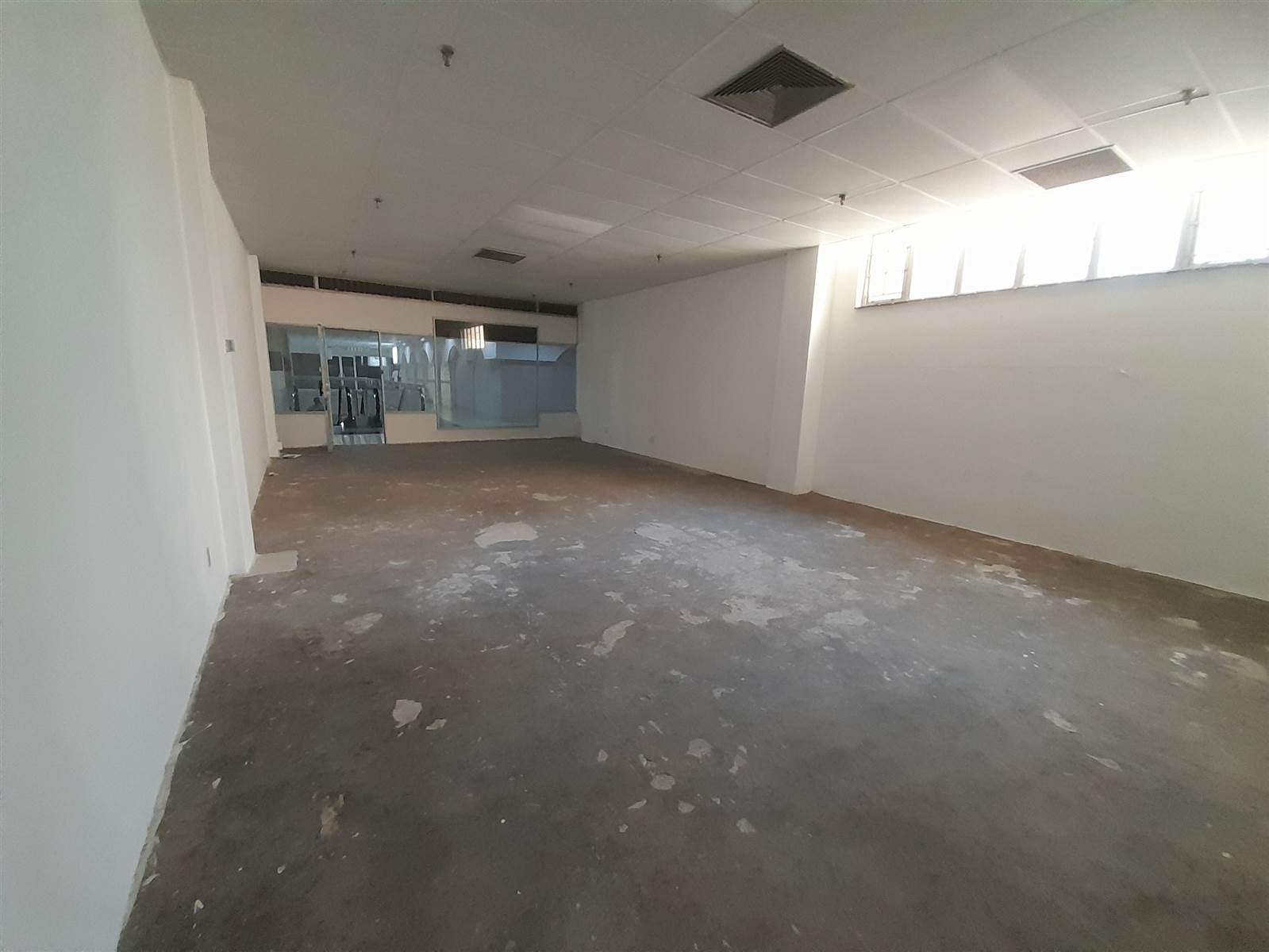 77  m² Commercial space in Durban CBD photo number 10